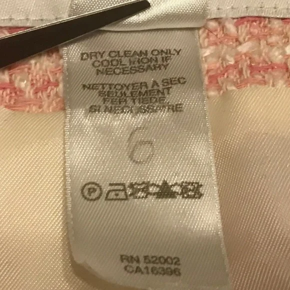 Adorable pink & cream tweed Liz Claiborne blazer with ribbons & bows (12) - Picture 6 of 16